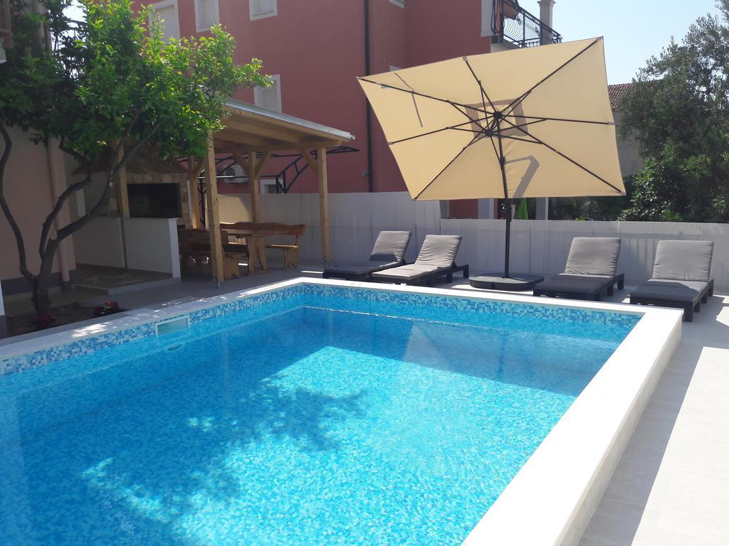 Villa Ferias โตรกีร์ ภายนอก รูปภาพ