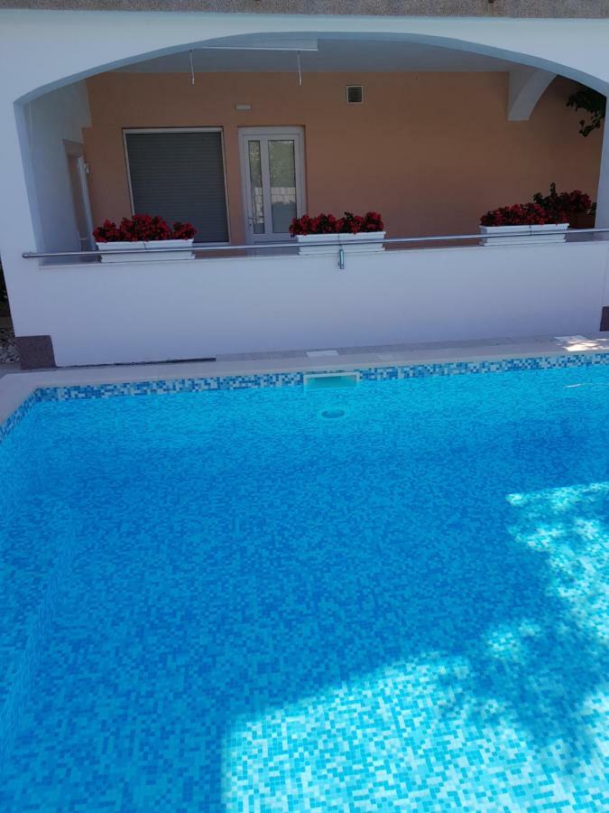 Villa Ferias โตรกีร์ ภายนอก รูปภาพ